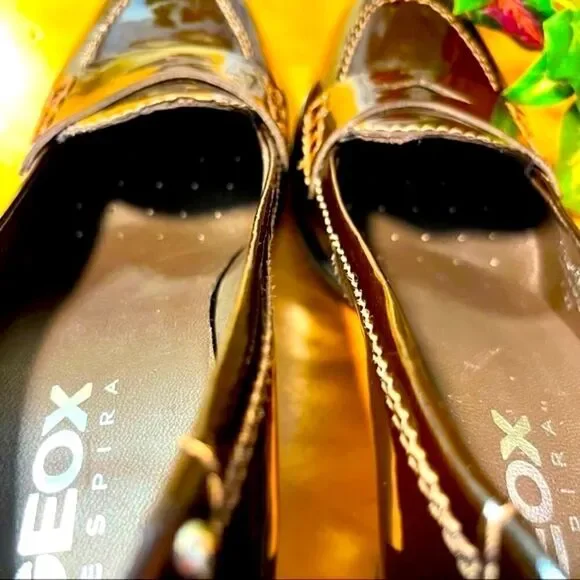 NEW GEOX RESPIRA BROWN/BURGUNDY PATENT LEATHER LOAFER HEELS EU 36 / US 6